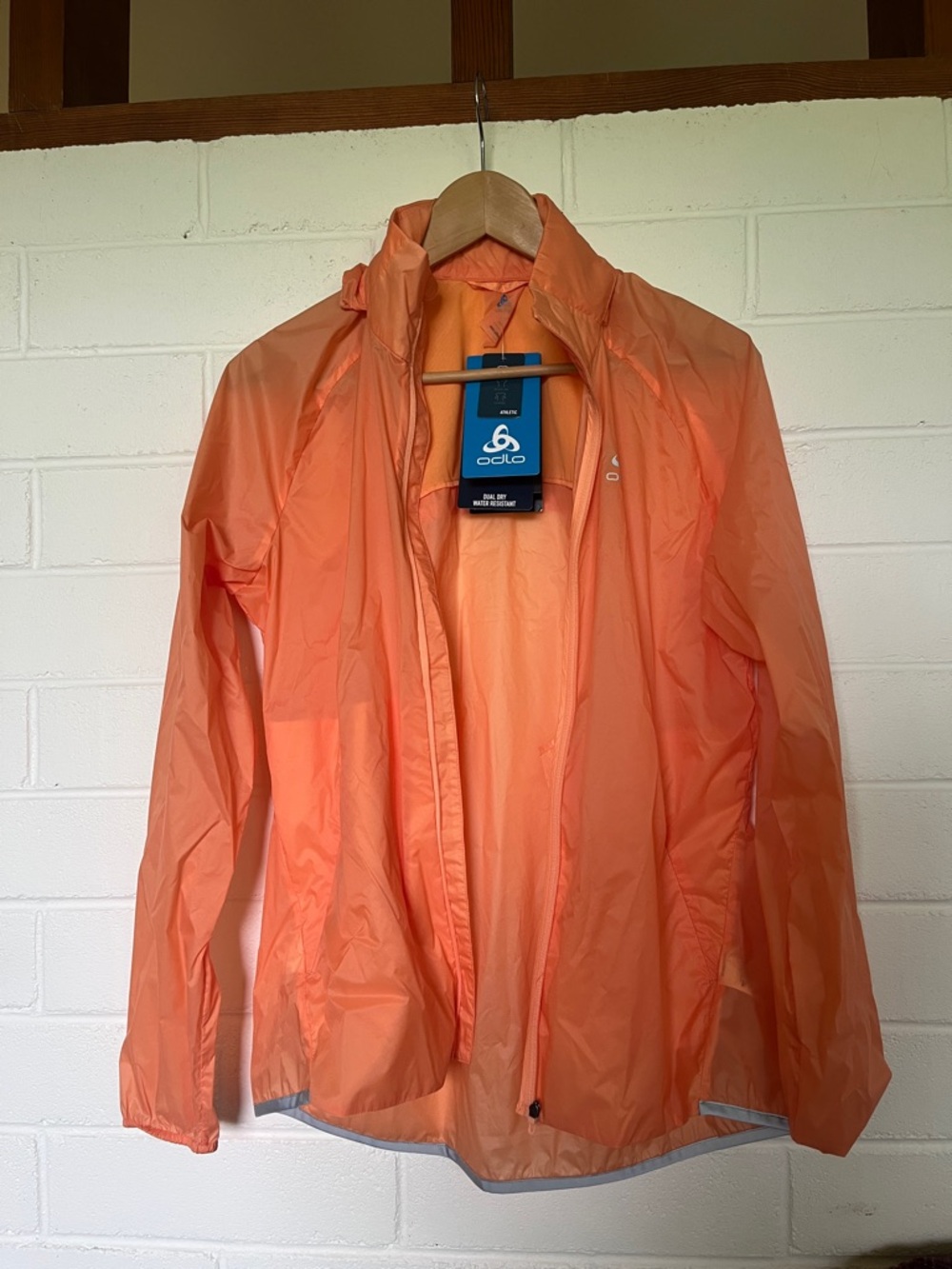 Odlo water resistant windbreaker